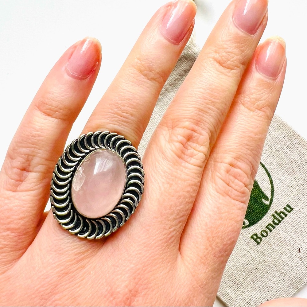 NWT Rose Quartz Oval Ring Silver Size 6.5